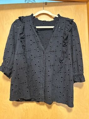 Eyelet Ruffle Women's Top in Black size large Dylan brand